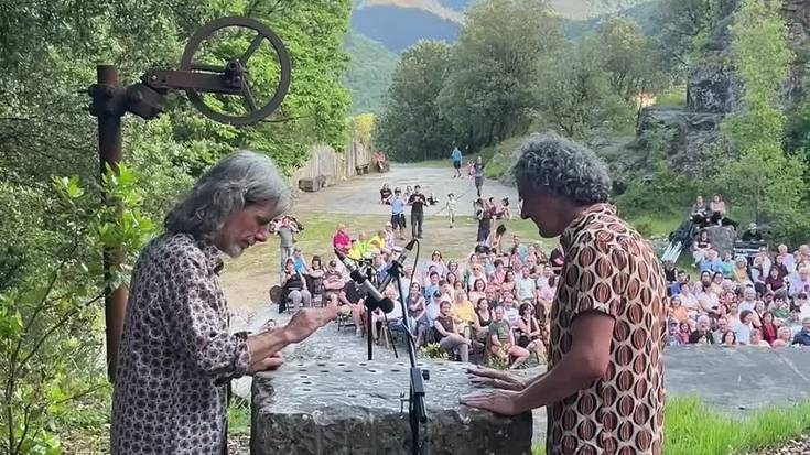 [BIDEOA] Oreka TXek musika instrumentu bihurtu zuen Angurretako harria