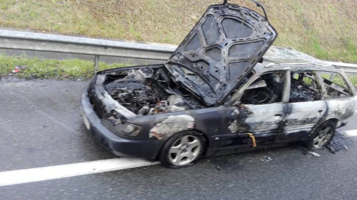 Auto batek su hartu du A8 errepidean, Zornotza parean