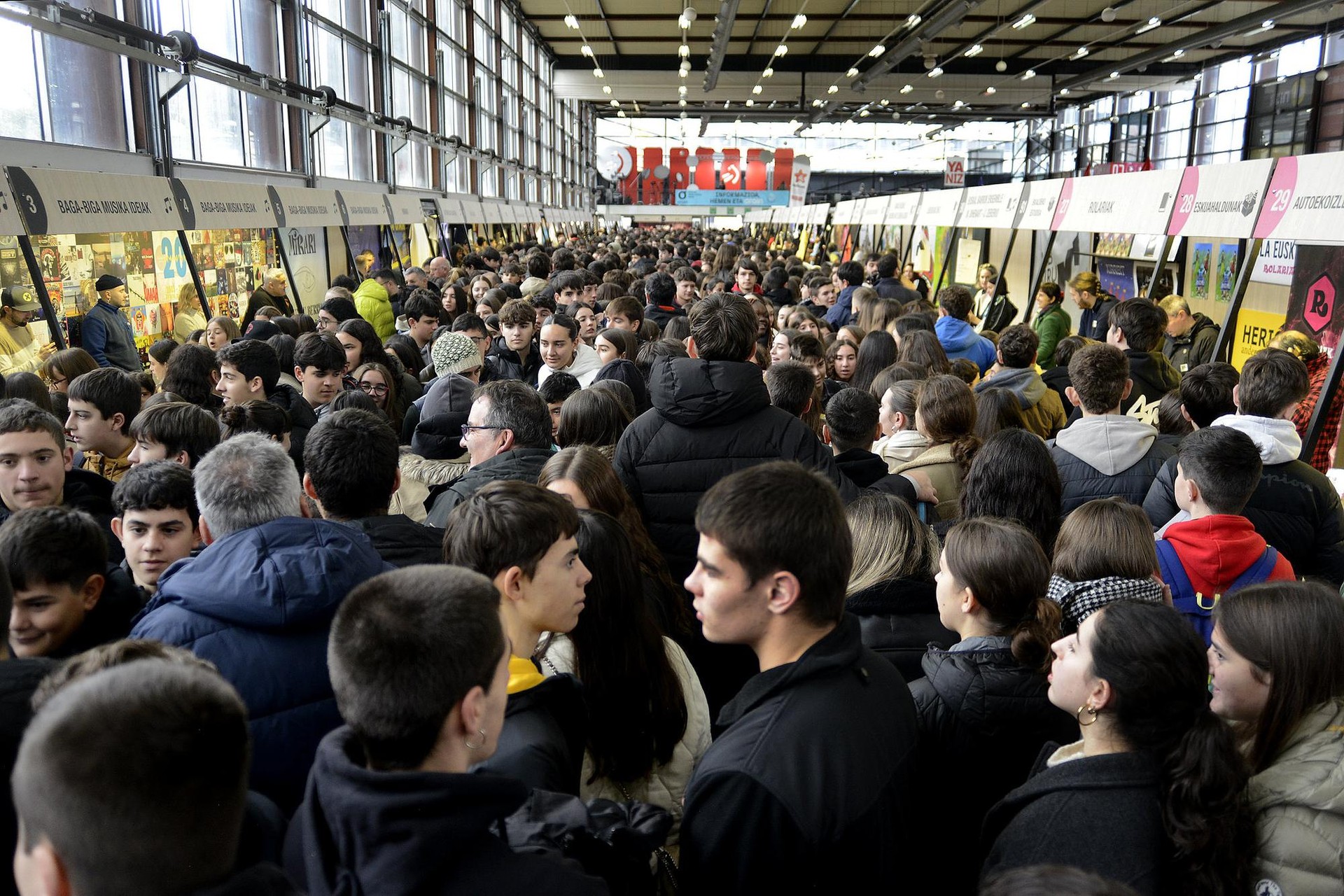 Euskal kultura ikasgeletara eramateko unitate didaktikoa sortu du Durangoko Azokak