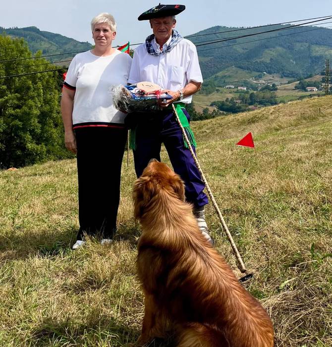 Karlos Ardanzak eta Mendi txakurrak Bizkaiko txapelketa irabazi dute Mallabian