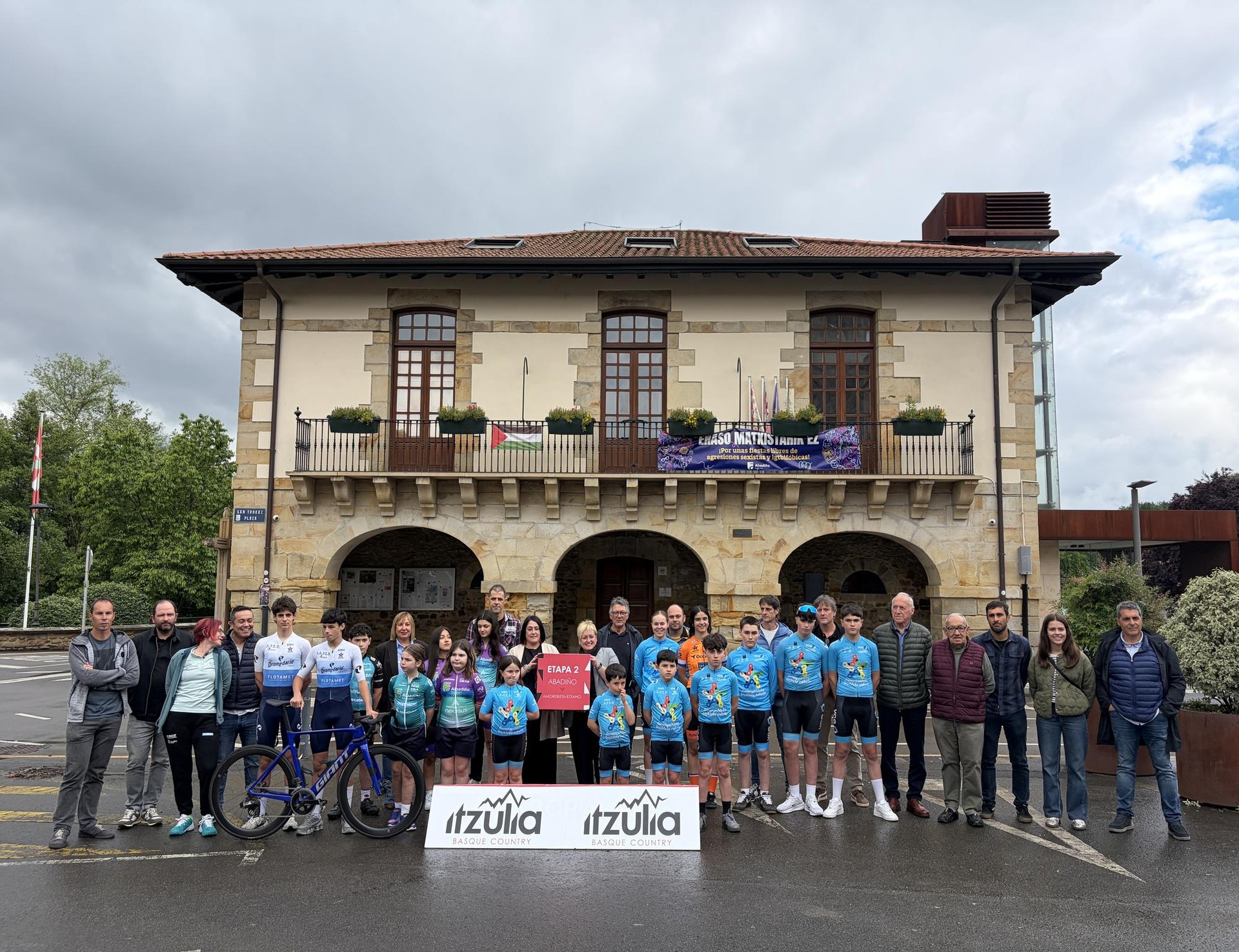 Abadiñon hasi eta Zornotzan amaituko da Itzulia Women lasterketa