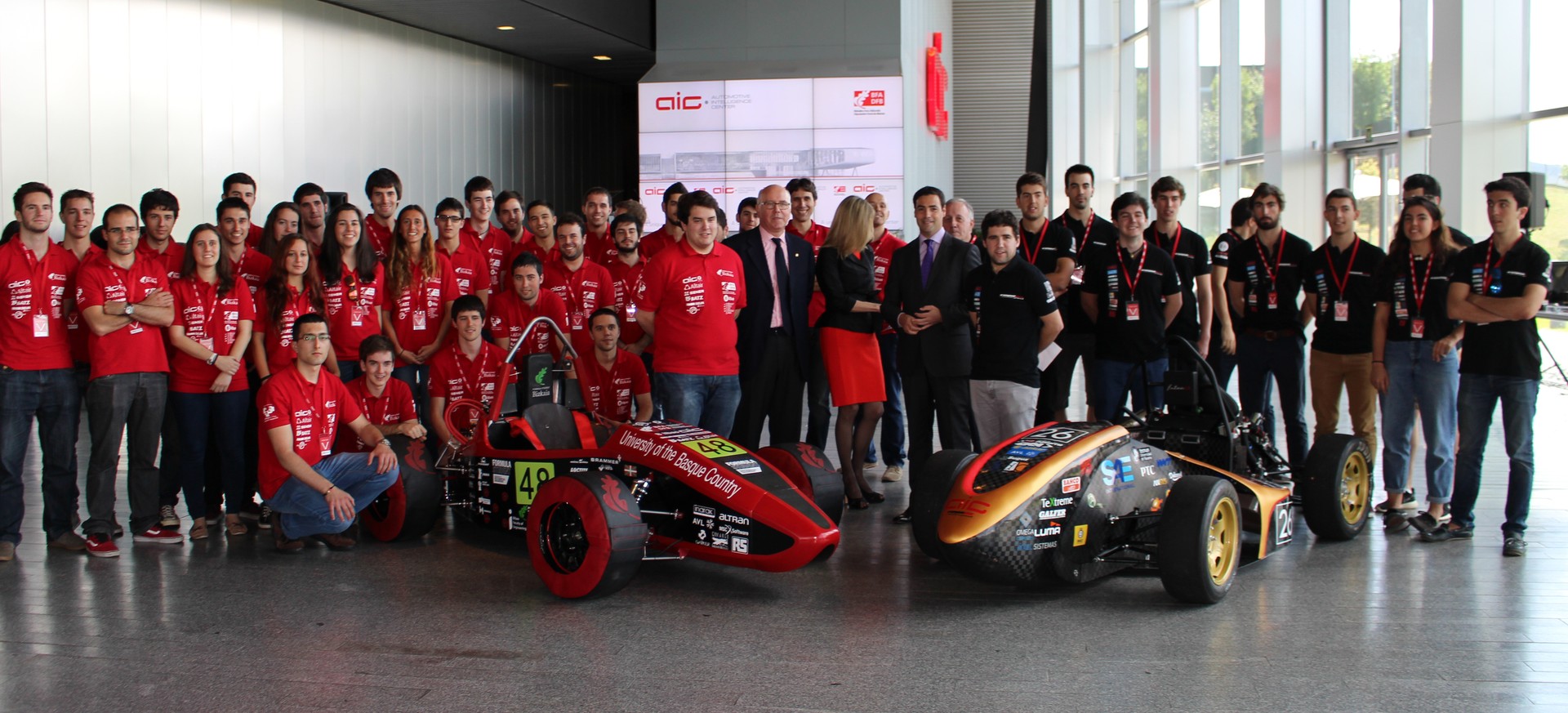 Euskadiko Formula Student talde biek aurtengo ibilgailuak aurkeztu dituzte