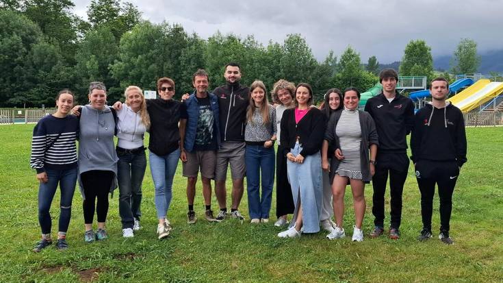 Elorrioko kiroldegiko langileek bertan behera utzi dute greba enpresagaz akordio batera iritsi ostean