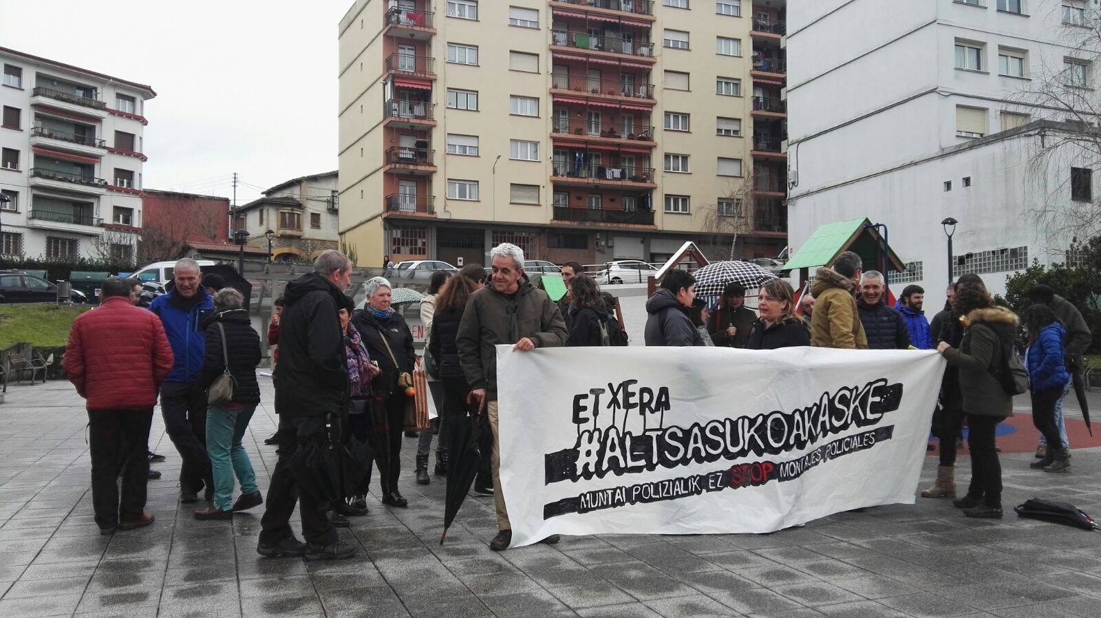 Altsasuko gazte auzipetuei elkartasuna adierazi diete Zaldibarren