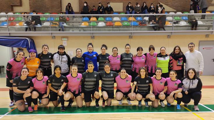 Iazko parentesiaren ondoren, emakumeen areto-futbol derbia berreskuratu dute Beti Gol eta Mendibeltz taldeek