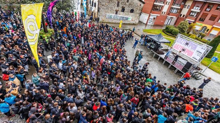 [ARGAZKI GALERIA]: Abadiñoko Gazte Topagunea, iruditan