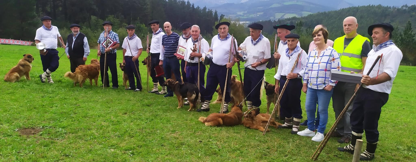 Enrike Mendiguren eta Laia txakurra garaile Euskal herriko Ardi Txakur Txapelketan, Garain
