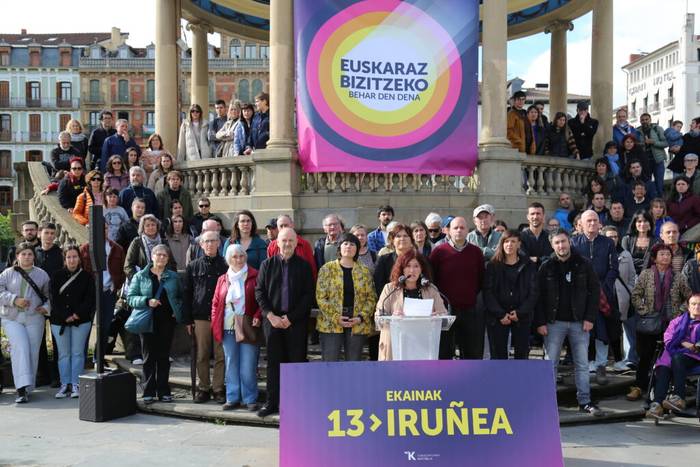 Durangoko euskalgintzak autobusa antolatu du ekainaren 13ko manifestaziora joateko