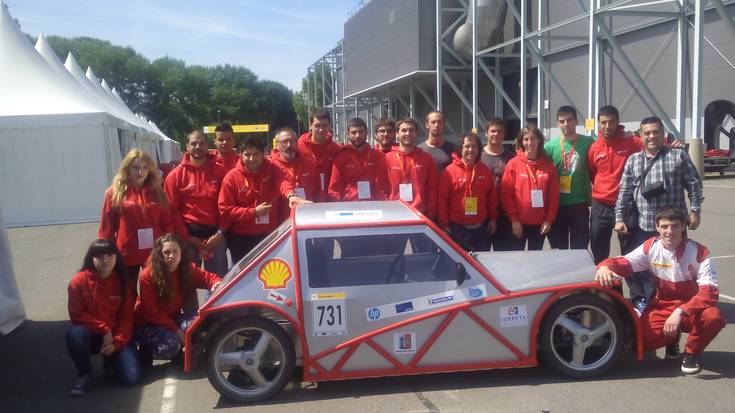 Ingurumenagaz jasangarriagoa  den auto elektrikoa aurkeztuko  du Iurreta ikastetxeak