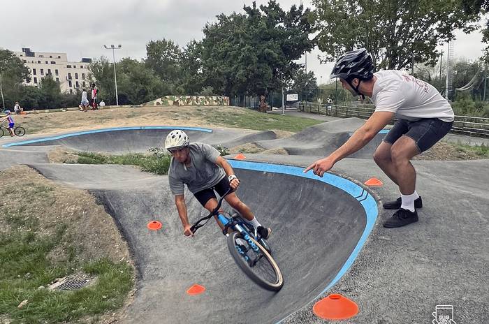 Pump Track pistan trebatzeko ikastaroak eskainiko dituzte Zornotzan