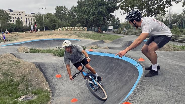 Pump Track pistan trebatzeko ikastaroak eskainiko dituzte Zornotzan