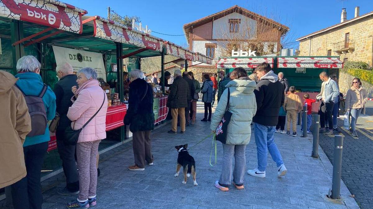 [ARGAZKI GALERIA]: Garaiko neguko azokaren epela, iruditan