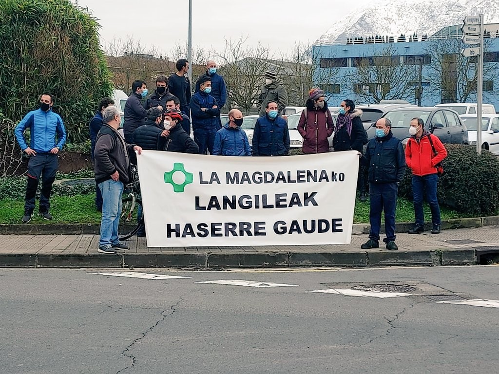 Abadiñoko La Magdalena enpresan eta Zornotzako Plastibor enpresan mobilizazioak egiten dabiltza