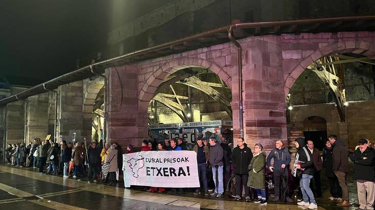 Durangon bukatutzat eman dituzte euskal presoen eskubideen aldeko asteroko kontzentrazioak
