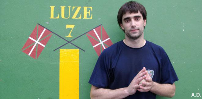 Asier Berasaluze: "Gaztea naiz eta urte batzuetan pilotan jarraitzeko asmoa daukat"