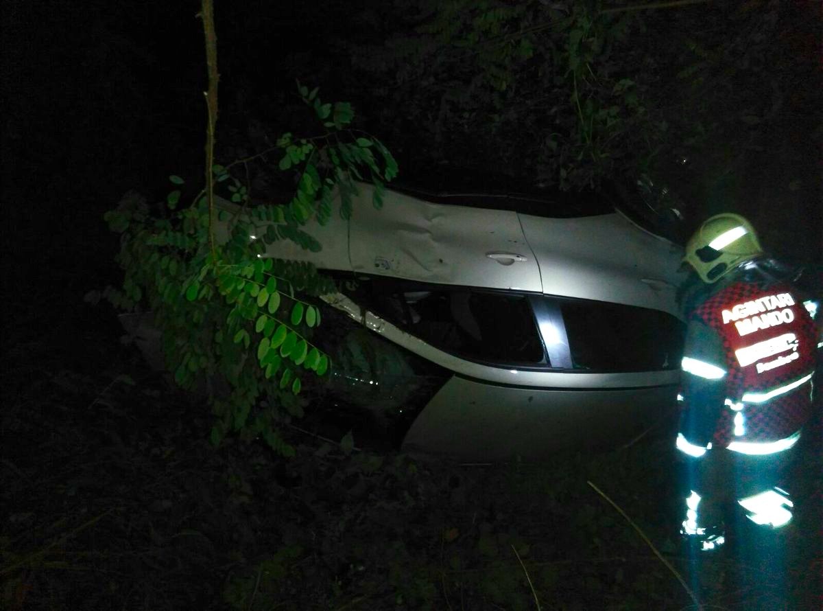 Bi pertsona ospitalera eraman dituzte Goiurian gertatutako auto istripuaren ondorioz