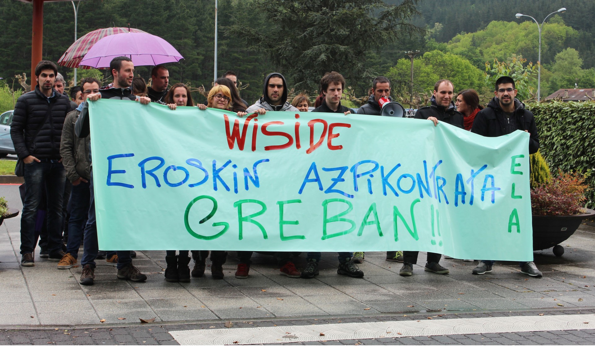 24 orduko greban daude Elorrioko Wiside Telecom enpresako langileak