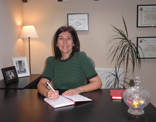 "Adineko emakumeei zer egin behar duten esaten diegu, baina ez diegu entzuten"