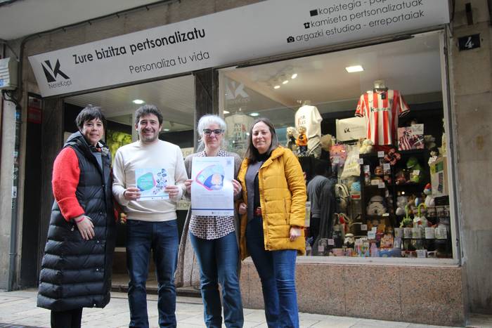 Durangoko dendek emakume zientzialarien ekarpenekin dekoratuko dituzte erakusleihoak