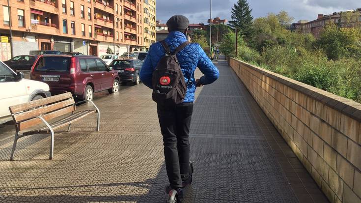 Patinete elektrikoa, tantaka bada ere, geroago eta gehiago ikusten den garraiobidea