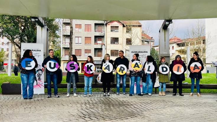 [ARGAZKI GALERIA] Euskaraldiaren hamaikakoak aurkeztu dituzte Zornotzan