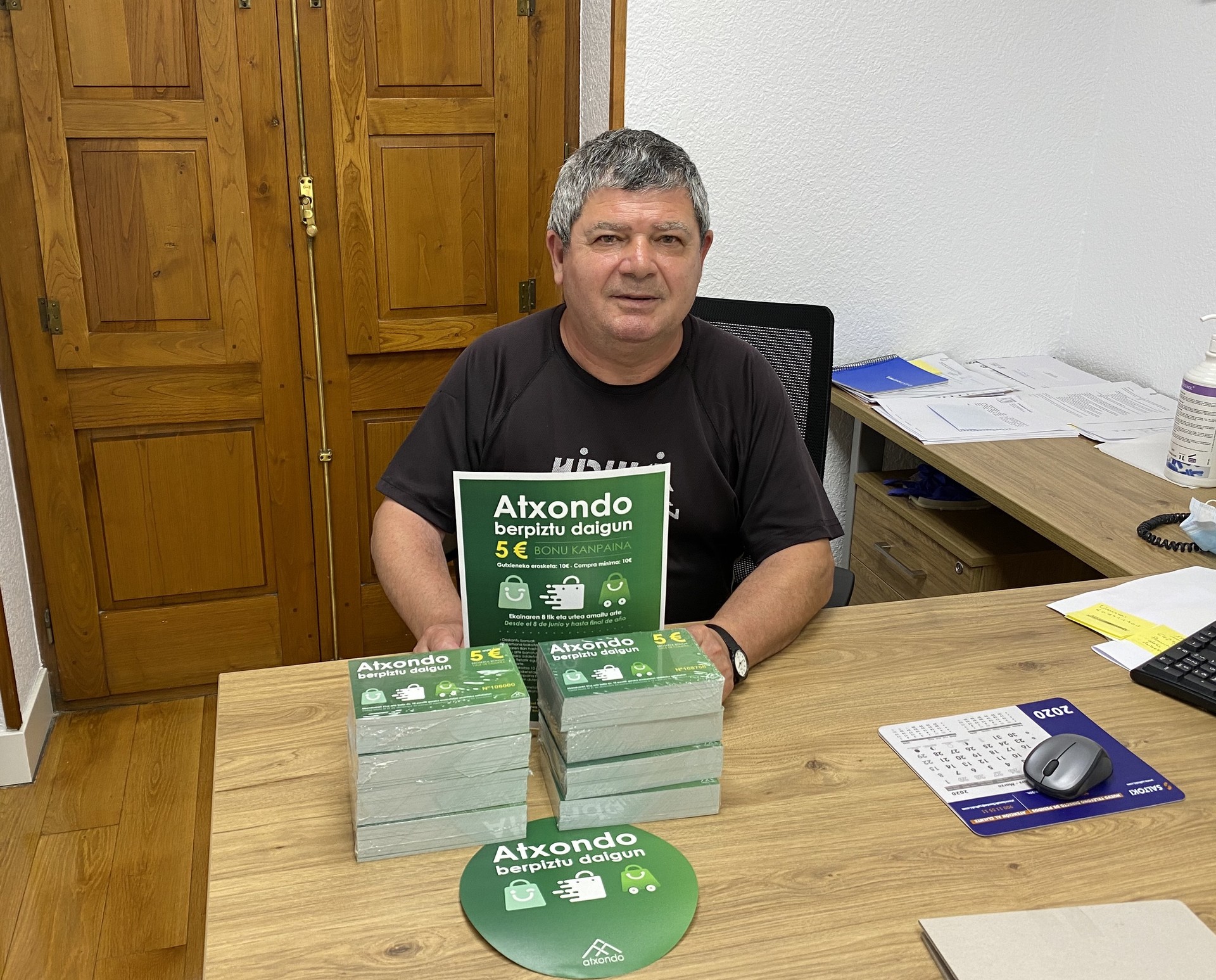 Atxondoko Udalak herriko komertzioak biziarazteko deskontu-bonuak kaleratuko ditu