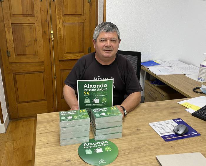 Atxondoko Udalak herriko komertzioak biziarazteko deskontu-bonuak kaleratuko ditu