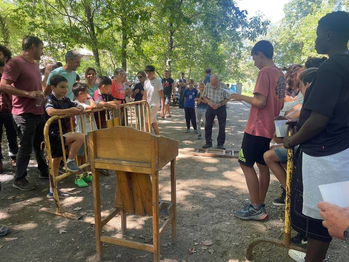 [EGITARAUA]: Antzerkia, erromeria eta bazkaria Arrazolako jaietan