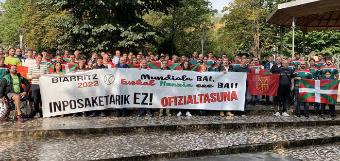 Euskal Pilota Selekzioa kolektiboak agerraldia egin du Durangon euskal selekzioaren ofizialtasuna aldarrikatzeko