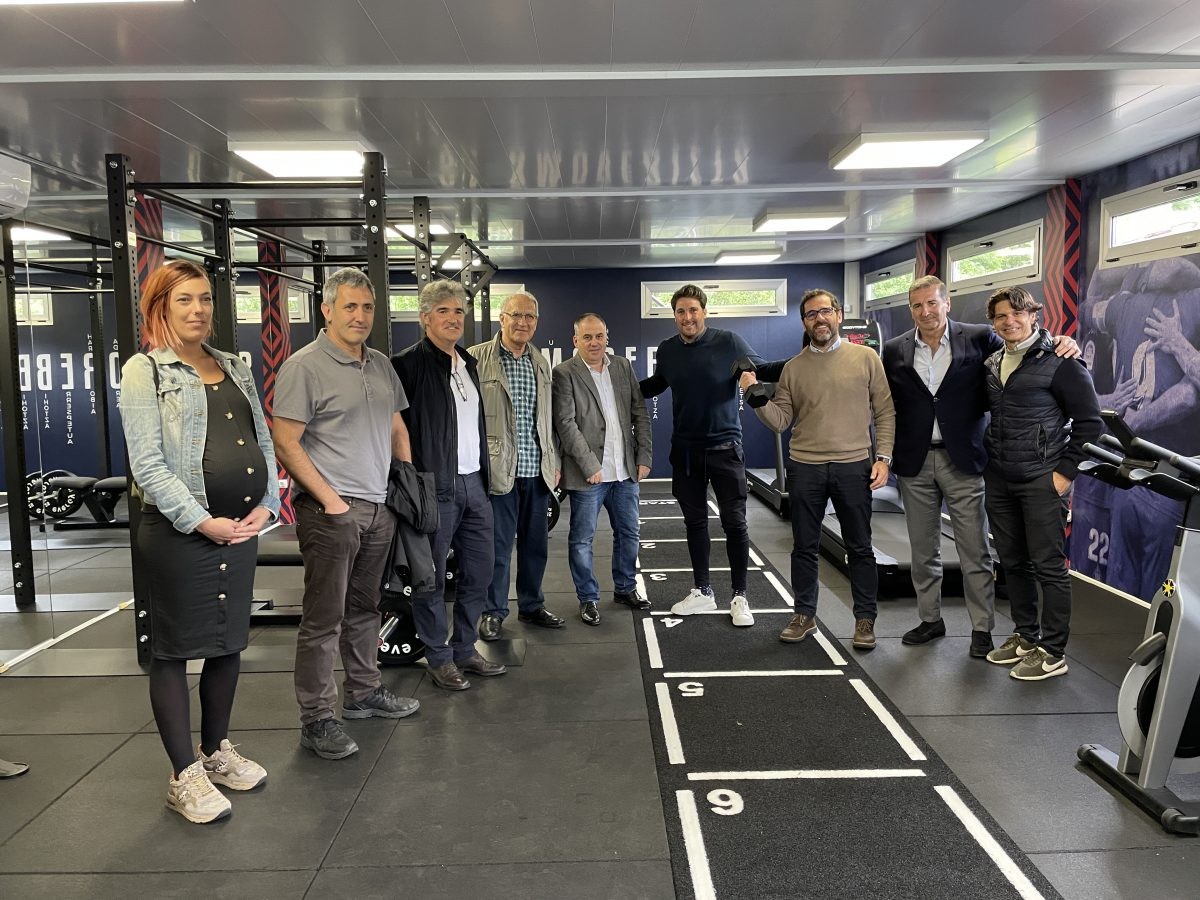 Amorebieta futbol klubak 135 metro karratuko gimnasio berri eta modernoa inauguratu du Txolonen