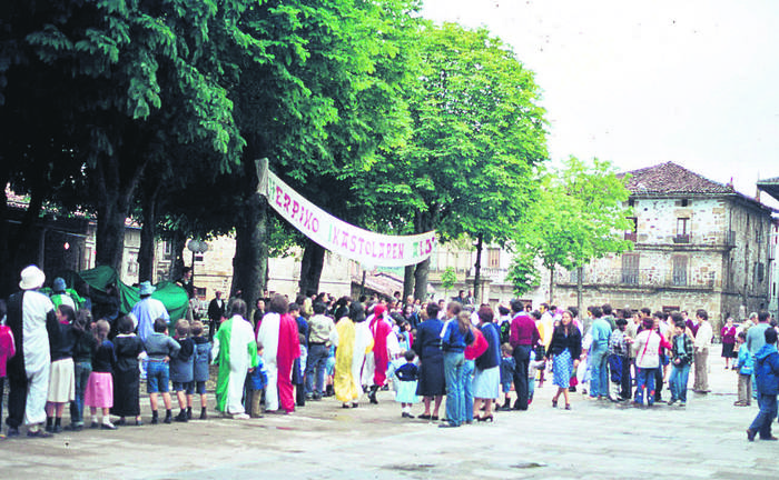 Euskaraz irakasten egindako 50 urteko bidea ospatuko dute Otxandion