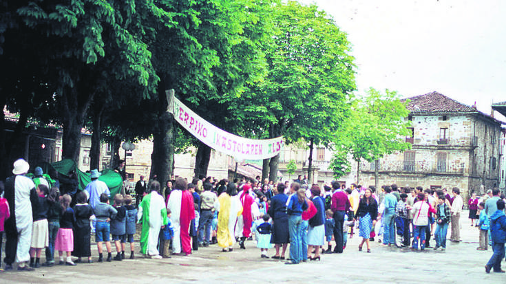 Euskaraz irakasten egindako 50 urteko bidea ospatuko dute Otxandion
