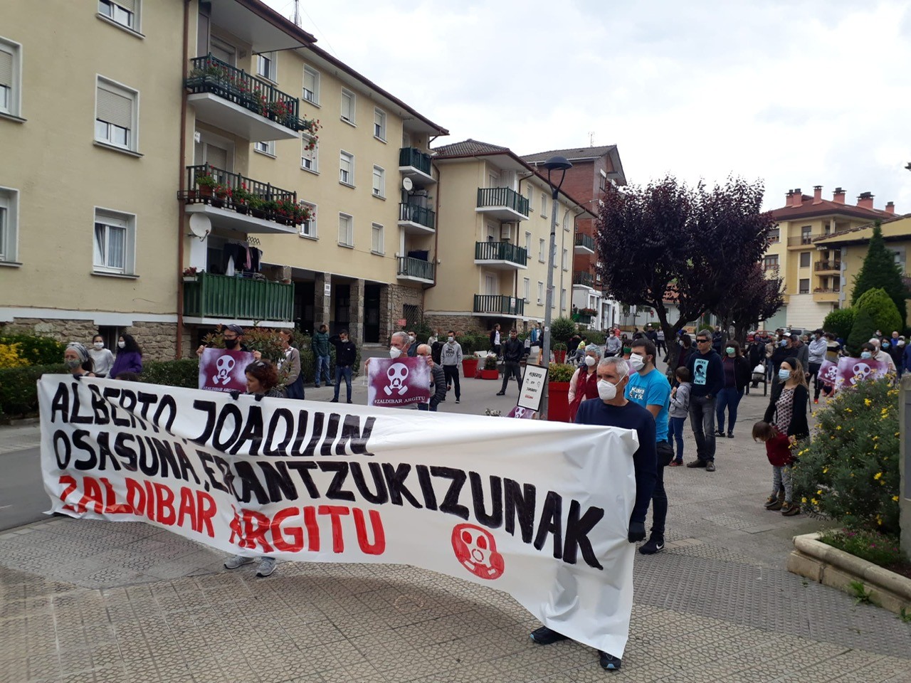 Zaldibarren elkarretaratzea egin dute, zabortegia amildu zela 100 egun bete direnean