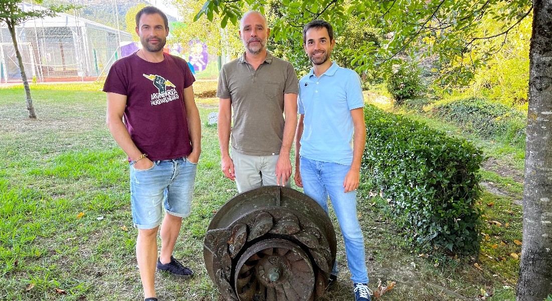 Eguzki plakak instalatuta, autokontsumoaren bidea hasi dute Kurutziaga eta Ibaizabal ikastoletan