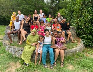 Rio de Oro udan Saharako umeak harreran hartzeko familia bila dabil