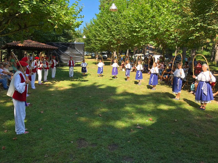 Izurtzako jaiei Santa Agedan eman diete segida - 5