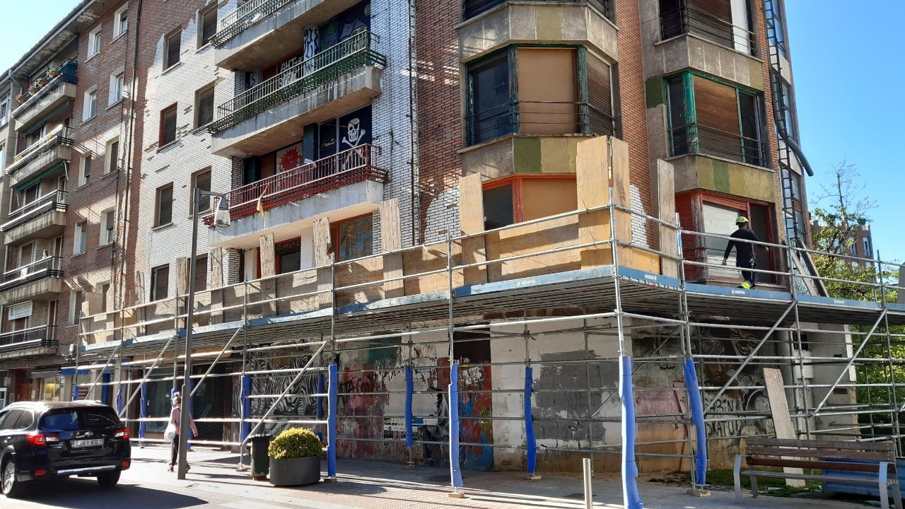 Gaztetxea izandakoa botatzea eraikinaren jabeek ordainduko dute