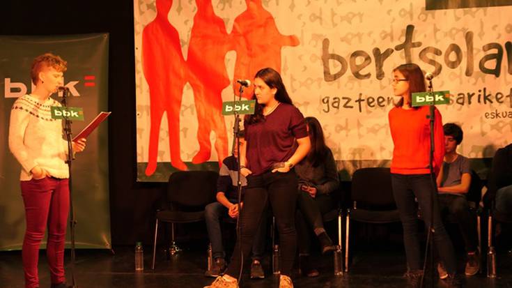 Durangaldeko taldea Bertsolari Gazteen BBK sariketako finalean egongo da