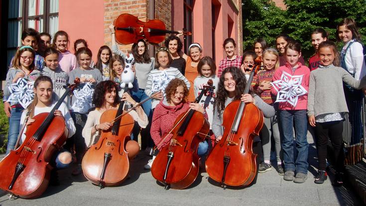 Bartolome Ertzilla musika eskolako biolontxelistek ‘Frozen’ musikala eskainiko dute, bihar