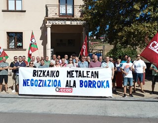 Patronala metalgintzako hitzarmena "blokeatu" guran dabilela salatu du CCOOk
