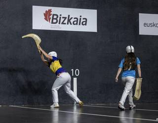 Helena Barrenetxea eta Arai Lejardi, egungo txapeldunak finalera salkatzen saiatuko dira gaur
