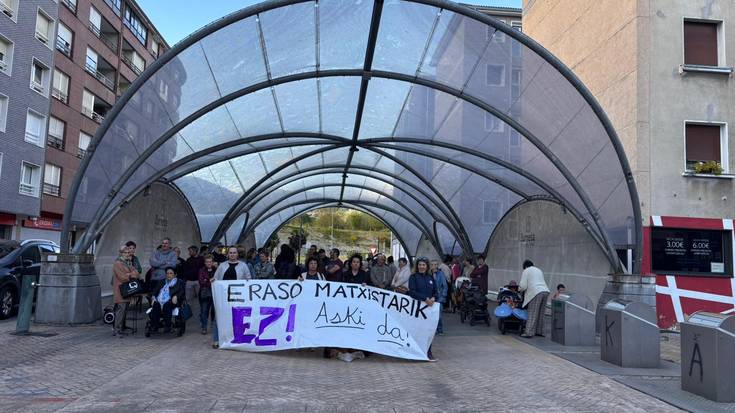 Iruñeko hilketa matxista salatu dute Iurretan