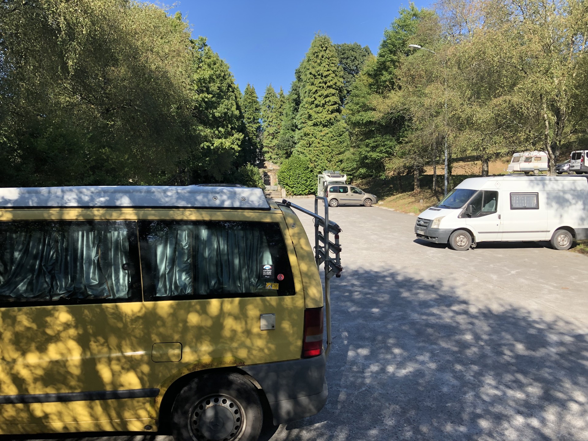 Uda honetan mendizale baino turista gehiago egon da Urkiolan