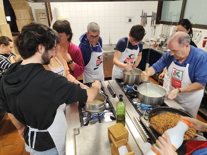 Pasta freskoa kozinatzeko tailerra eguenean, Garain