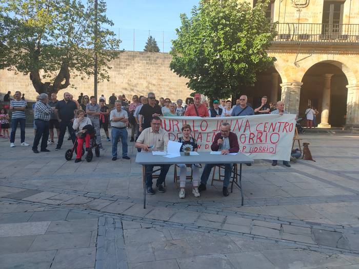 "Elorrion hainbat dira Eguneko Zentroa behar duten herritarrak"