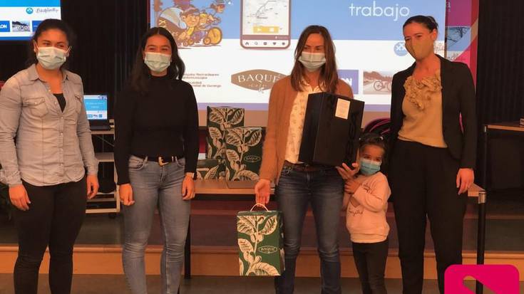 [ARGAZKIAK] '30 egunez bizikletan' erronka egin dutenak saritu dituzte