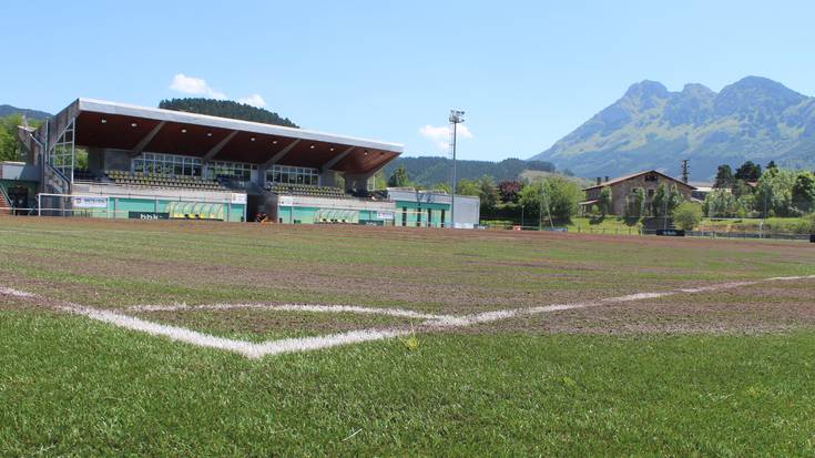 Eleizaldeko futbol zelaian eta kiroldegiko kantxan LED argiak jarriko dituzte