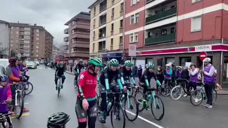 [BIDEOA]  Emakume kirolariak omendu dituzte Abadiñon