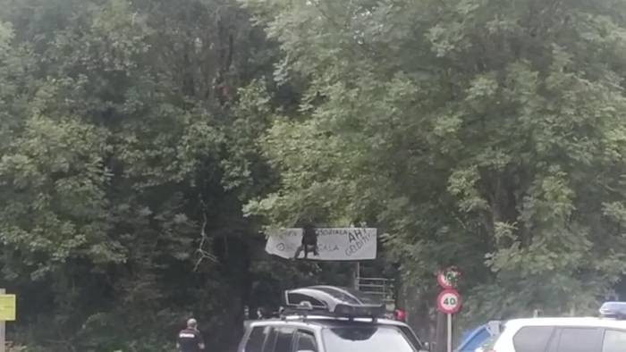 Hainbat herritarrek 700na euroko isuna jaso dute "agintaritzari desobedientzia egitea" egotzita