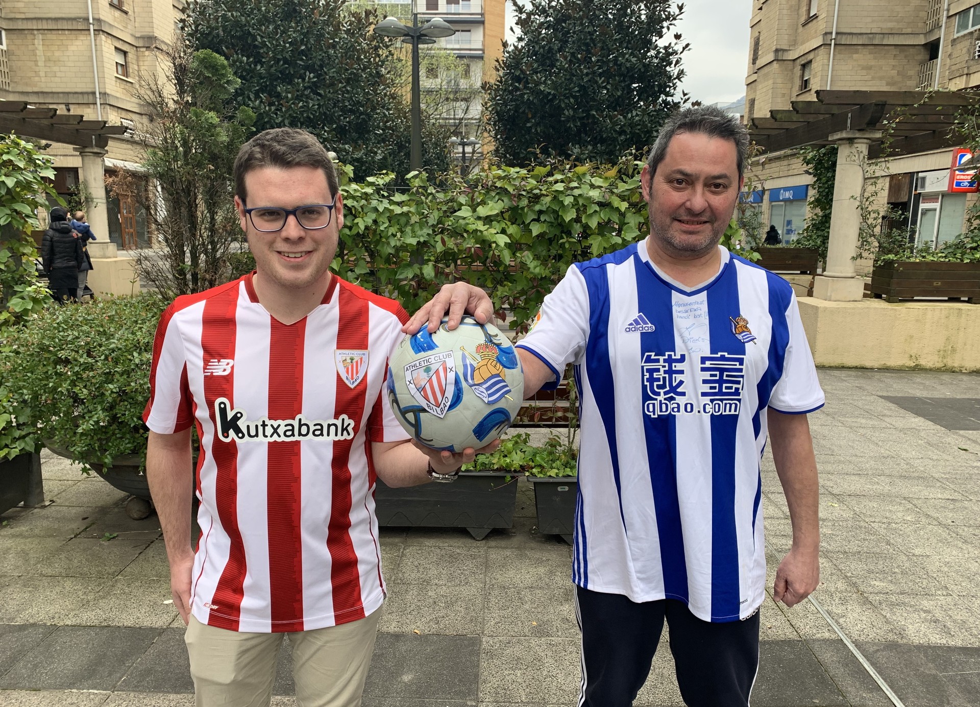 “Pena bakarra da Sevilla euskal zalez bete ezina; ikusgarria izango litzateke”